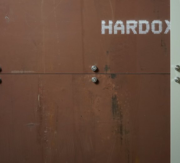 r6000-hardox.jpg  